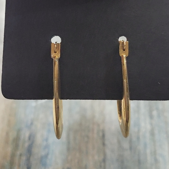 Ma 14k Oval little Hoop Earrings. - Picture 10 of 12